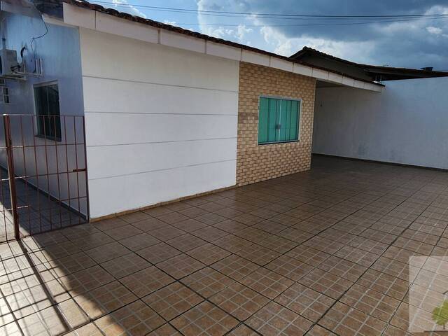 Casa para Venda em Manaus - 2