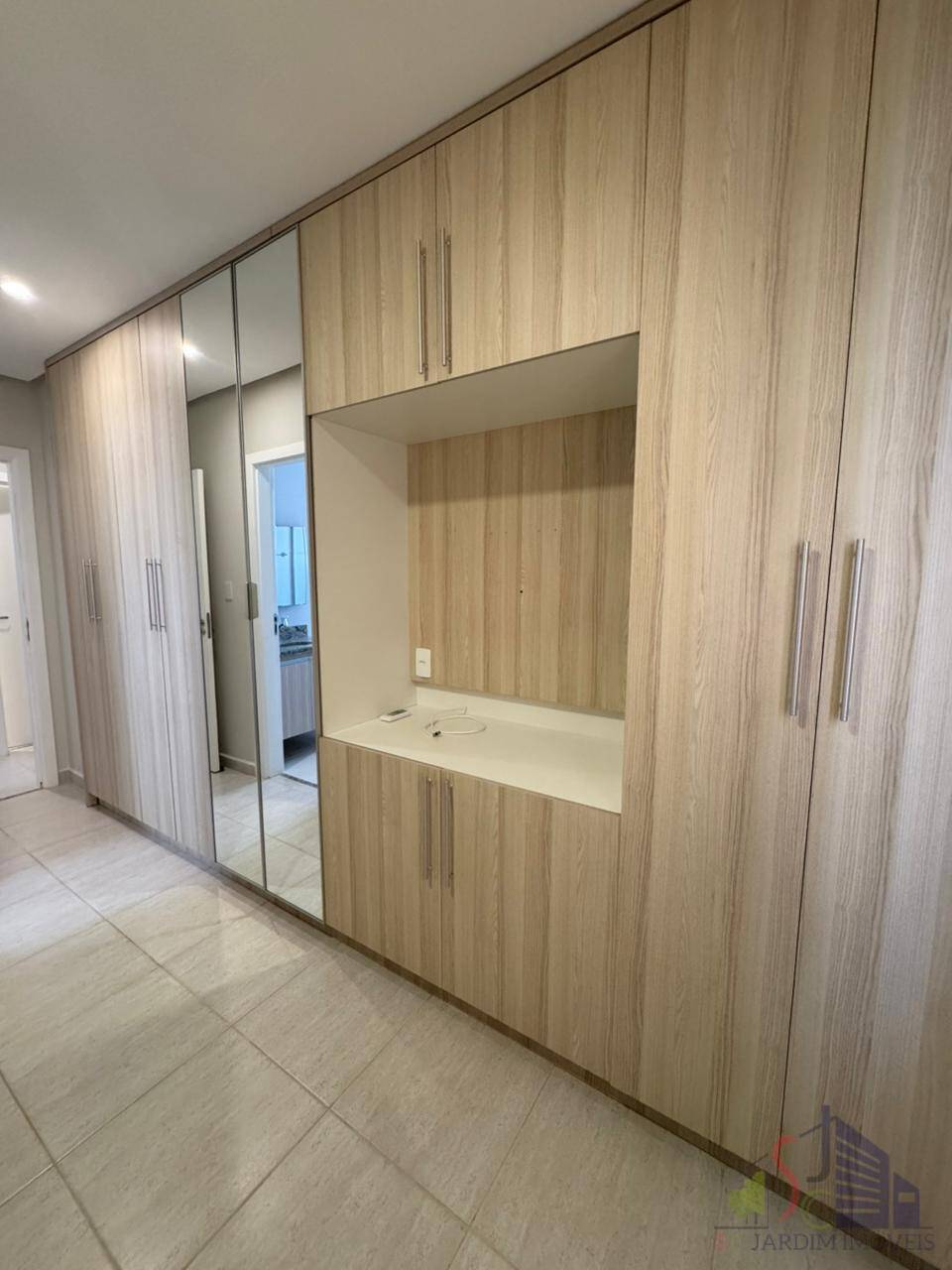 Apartamento para alugar com 3 quartos, 98m² - Foto 8