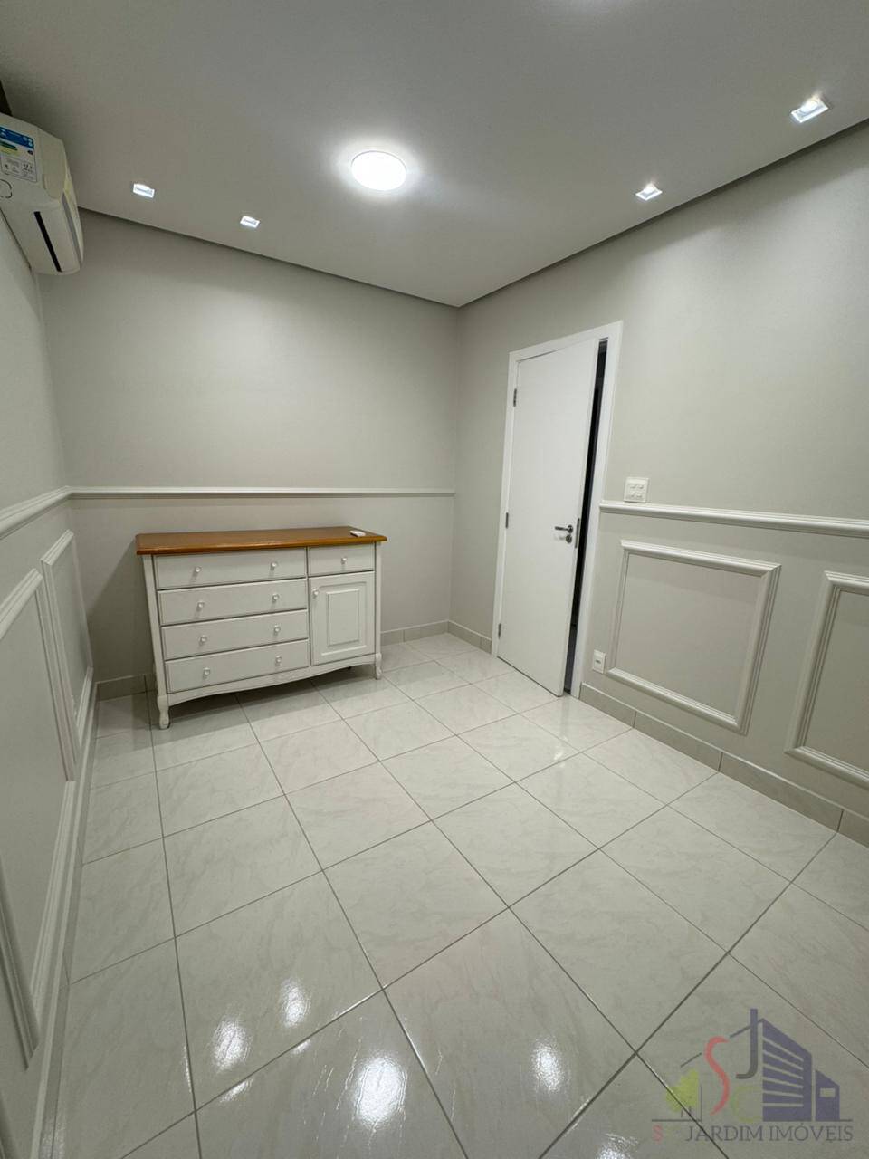 Apartamento para alugar com 3 quartos, 98m² - Foto 10