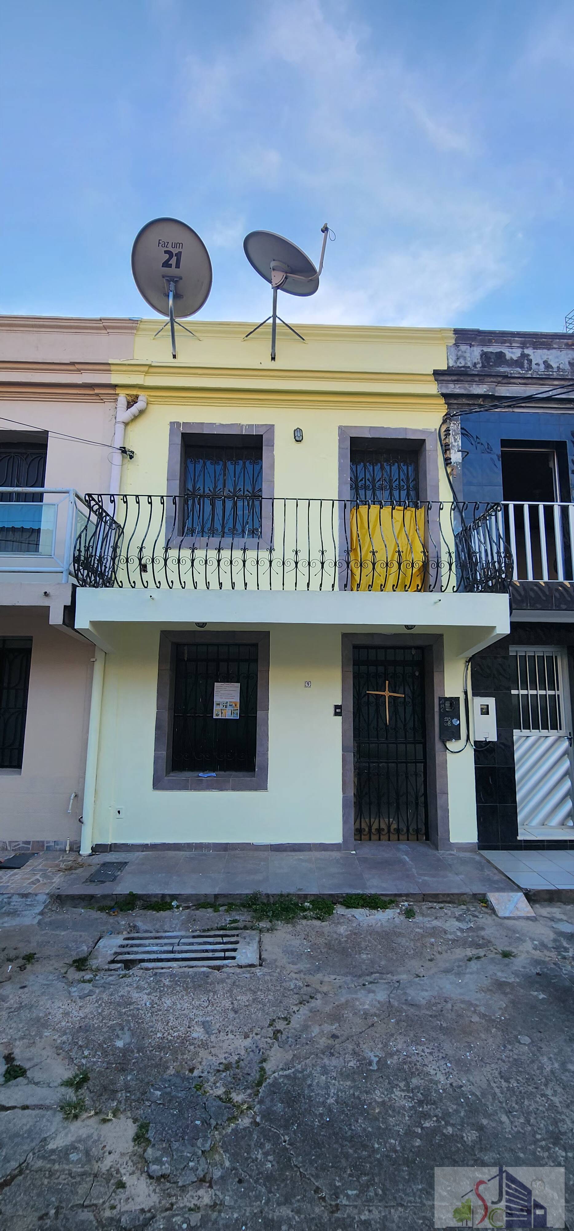 Casa, 2 quartos, 150 m² - Foto 1