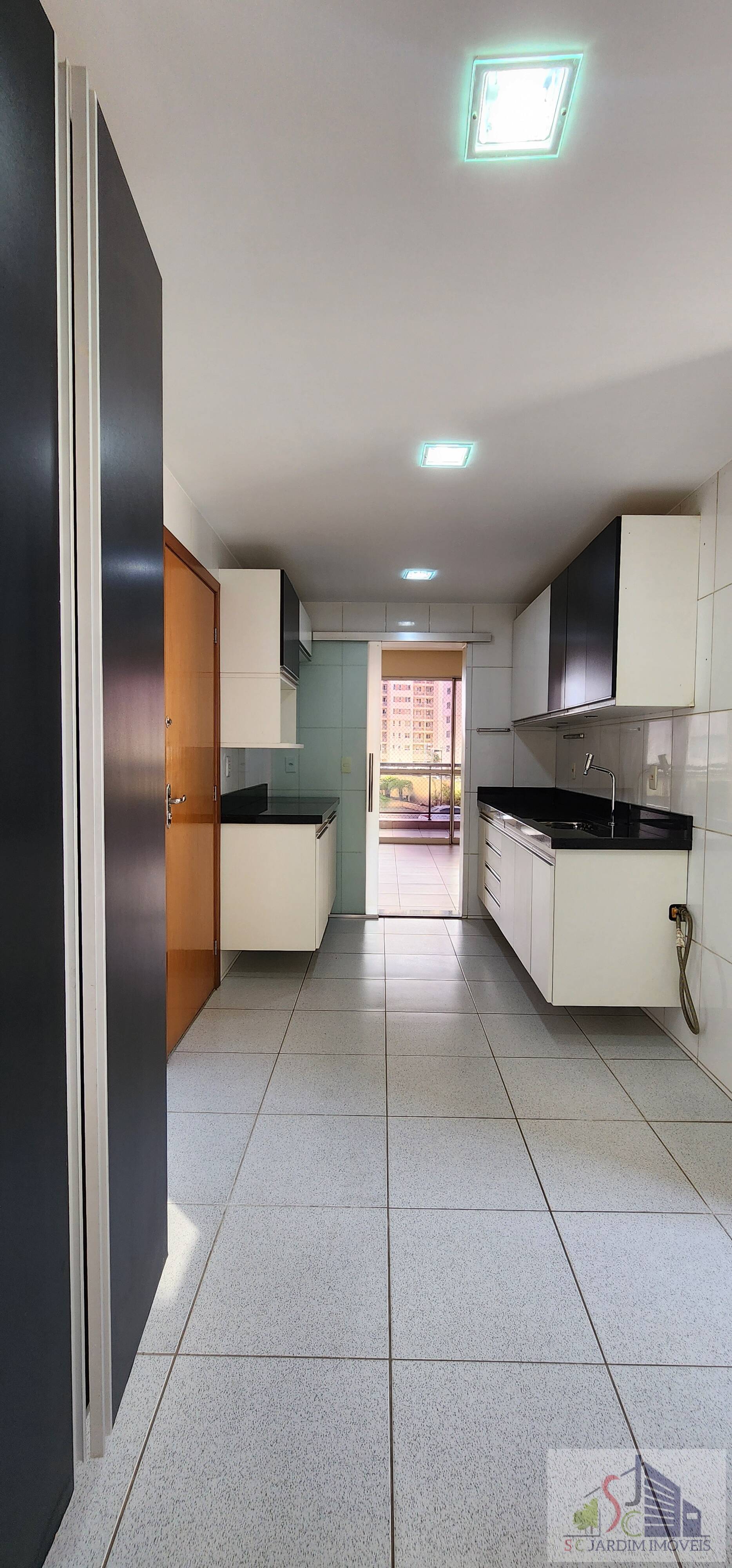 Apartamento para alugar com 4 quartos, 151m² - Foto 11