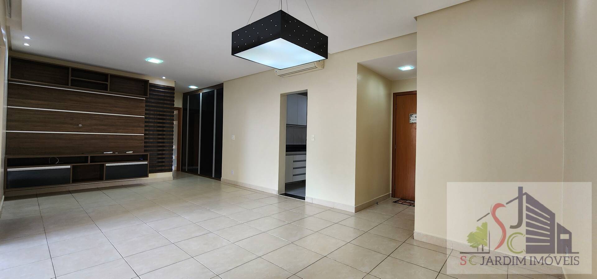 Apartamento para alugar com 4 quartos, 151m² - Foto 4