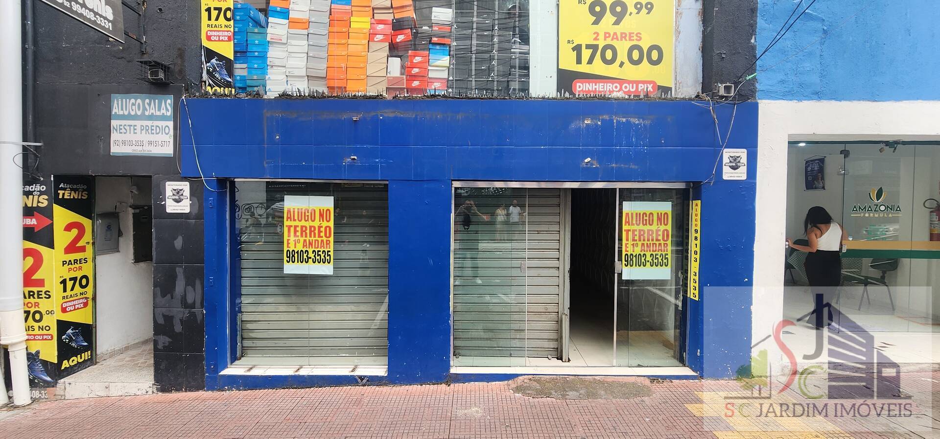 Loja Comercial com Vitrine na Rua 24 de Maio, Centro de Manaus.