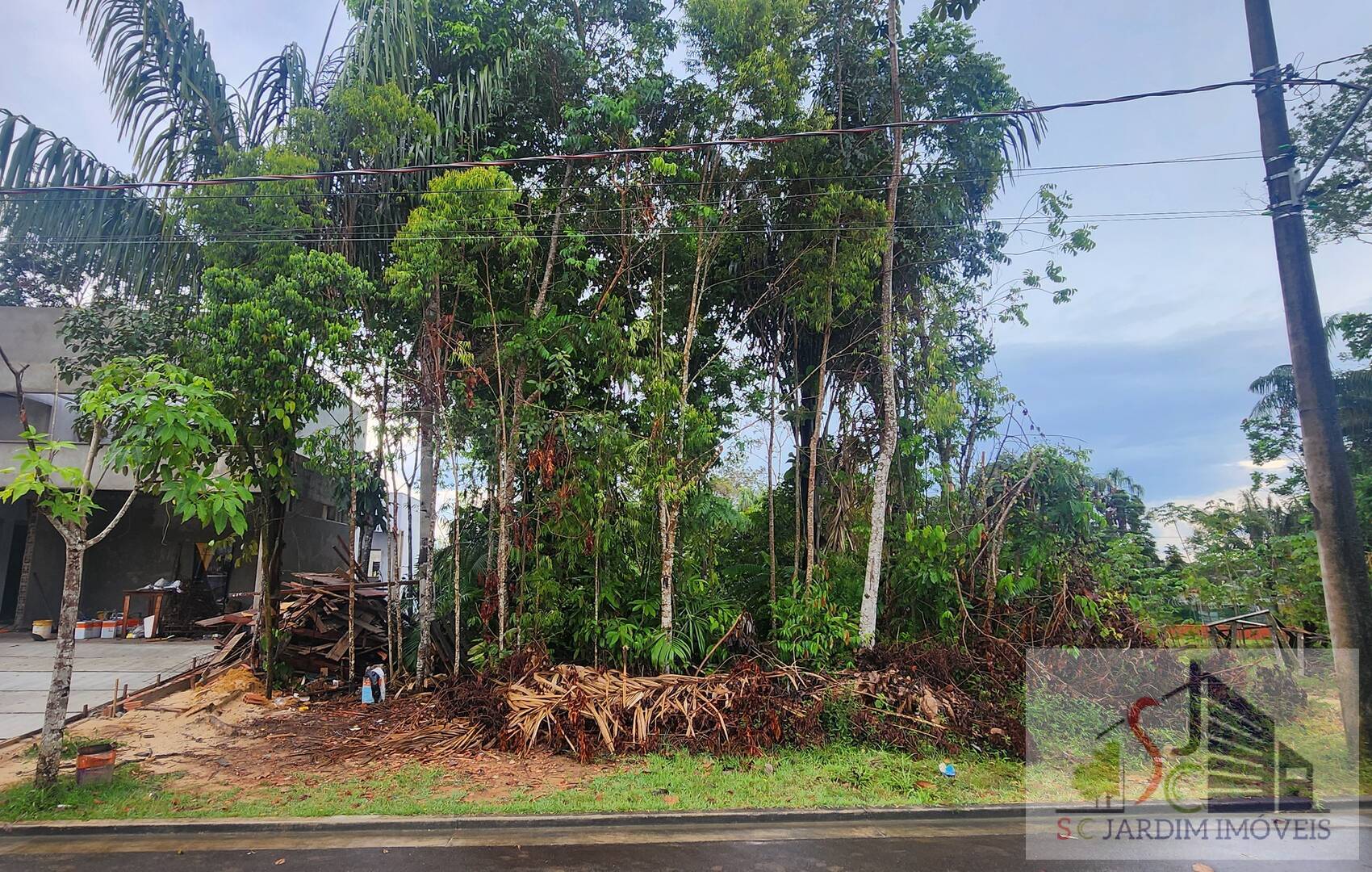 Lote em Condomínio Alphaville Manaus 4 – 363,29m2 – Ponta Negra – Manaus.