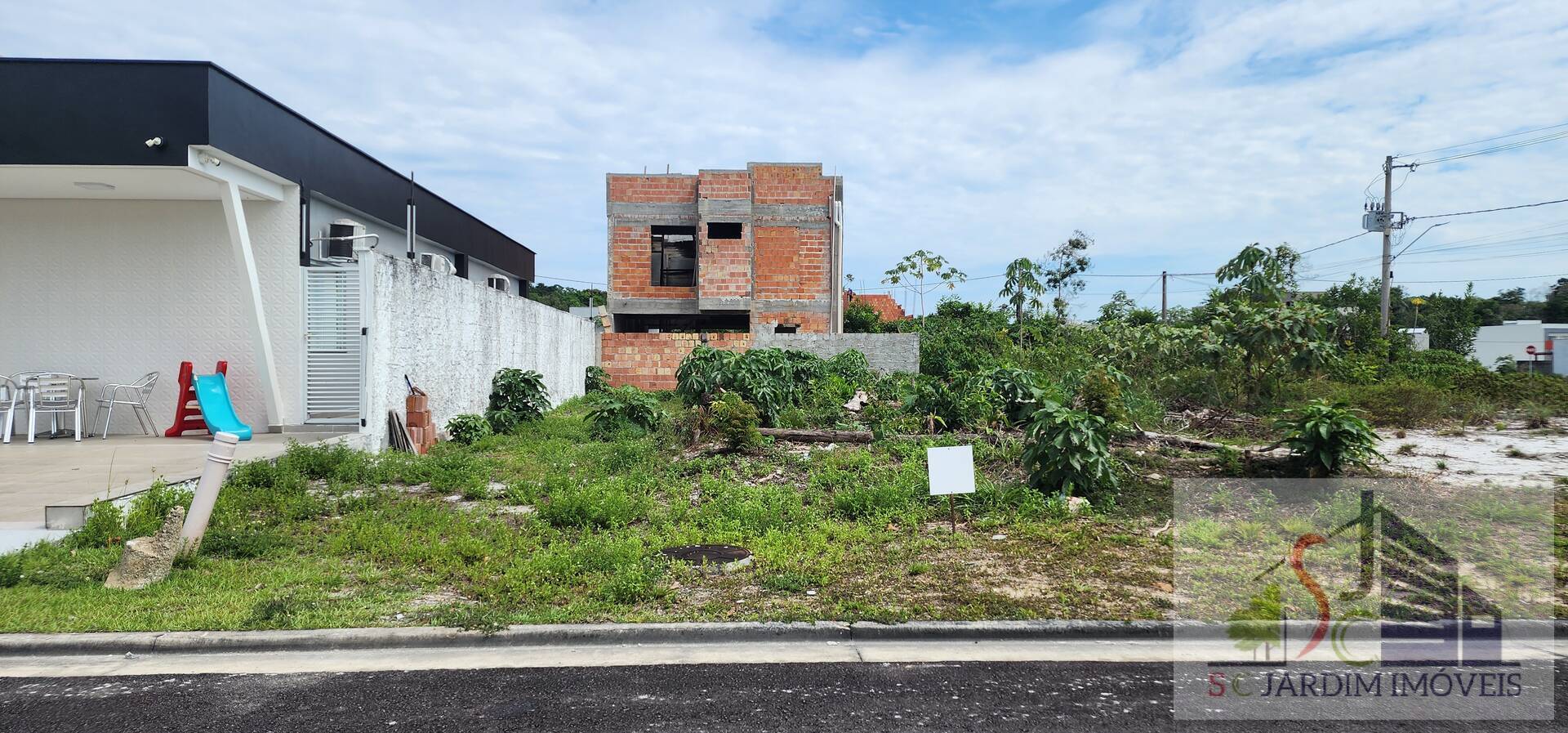 Mosaico Ponta Negra - Vendo Lote de 250m², plano e desmatado.