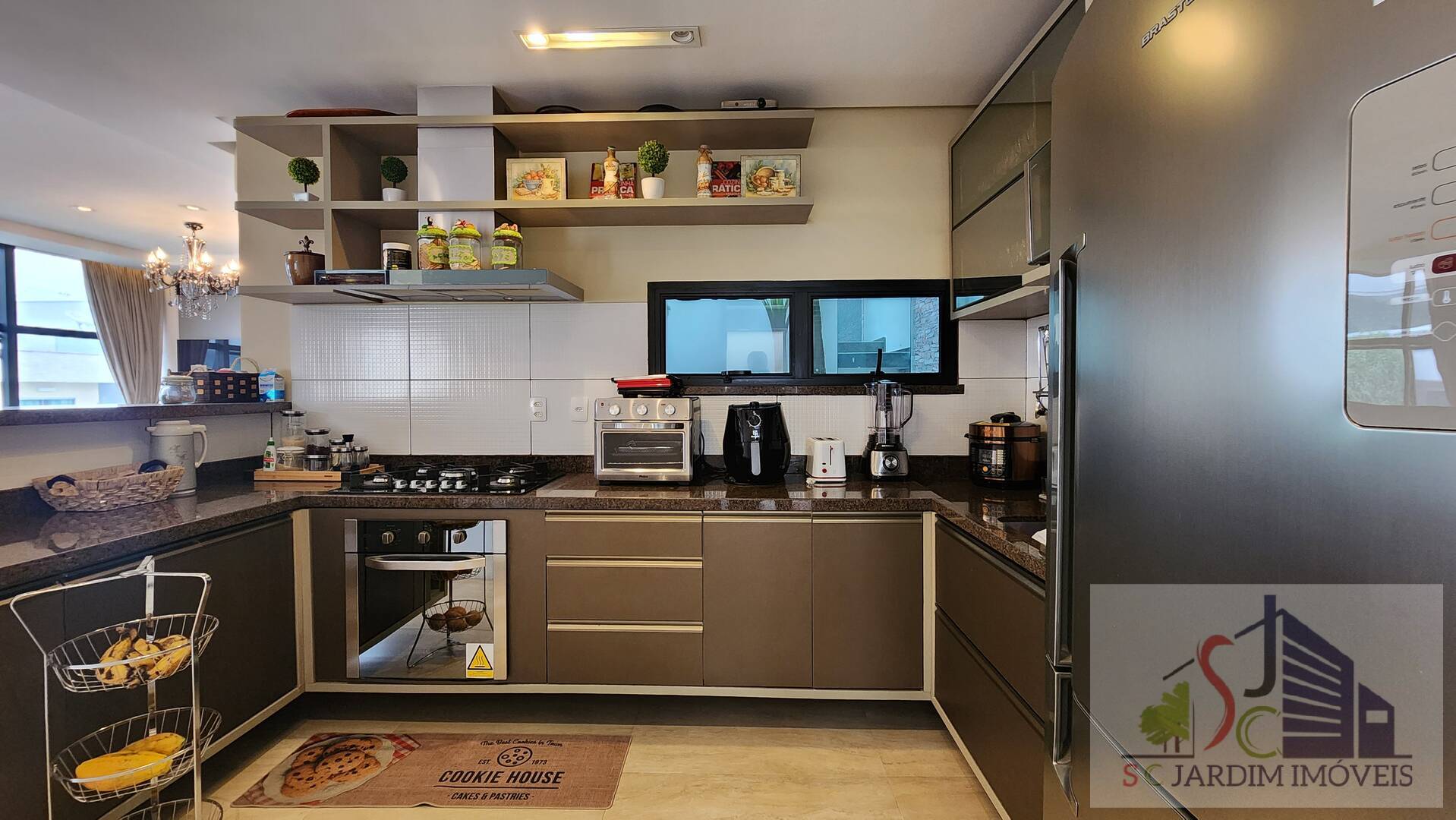 Casa à venda com 5 quartos, 234m² - Foto 7