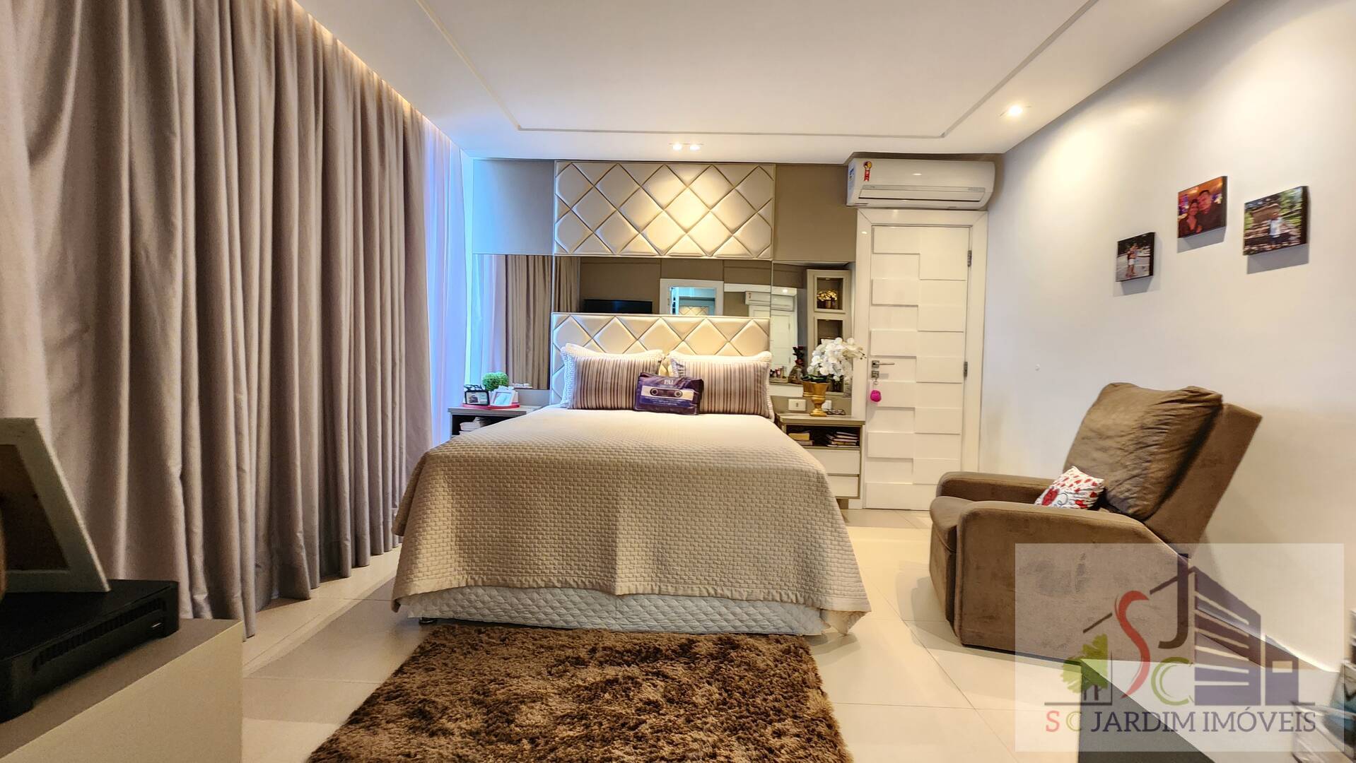 Casa à venda com 5 quartos, 234m² - Foto 12