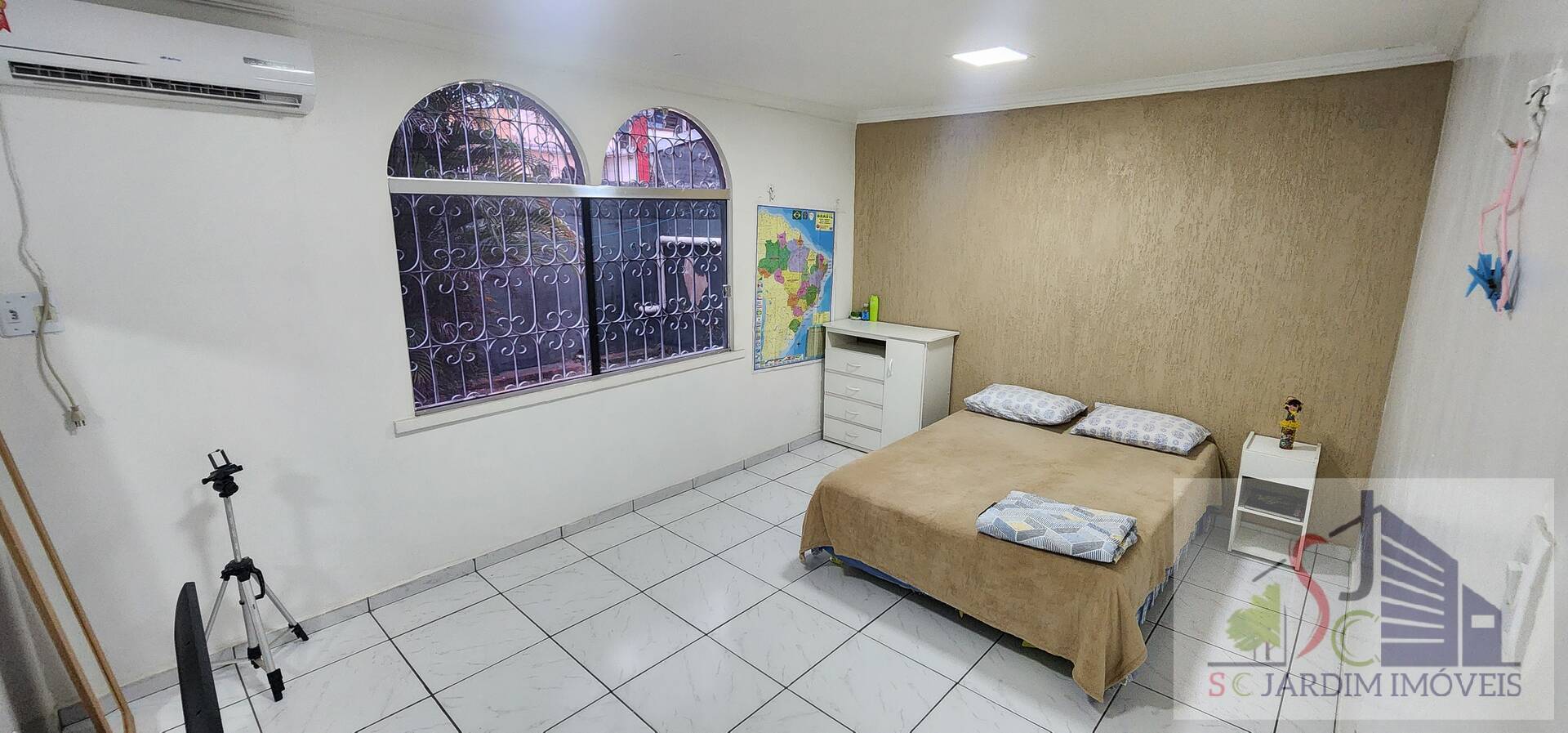 Casa à venda com 3 quartos, 221m² - Foto 12