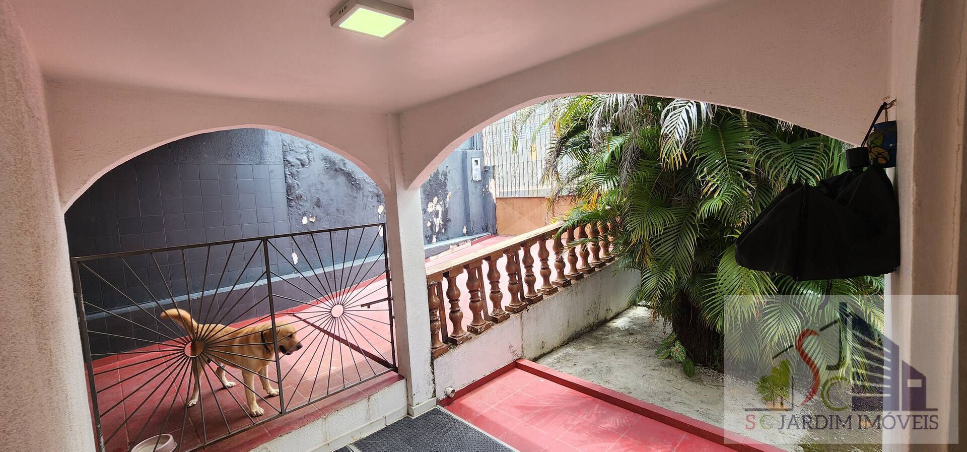Casa à venda com 3 quartos, 221m² - Foto 11