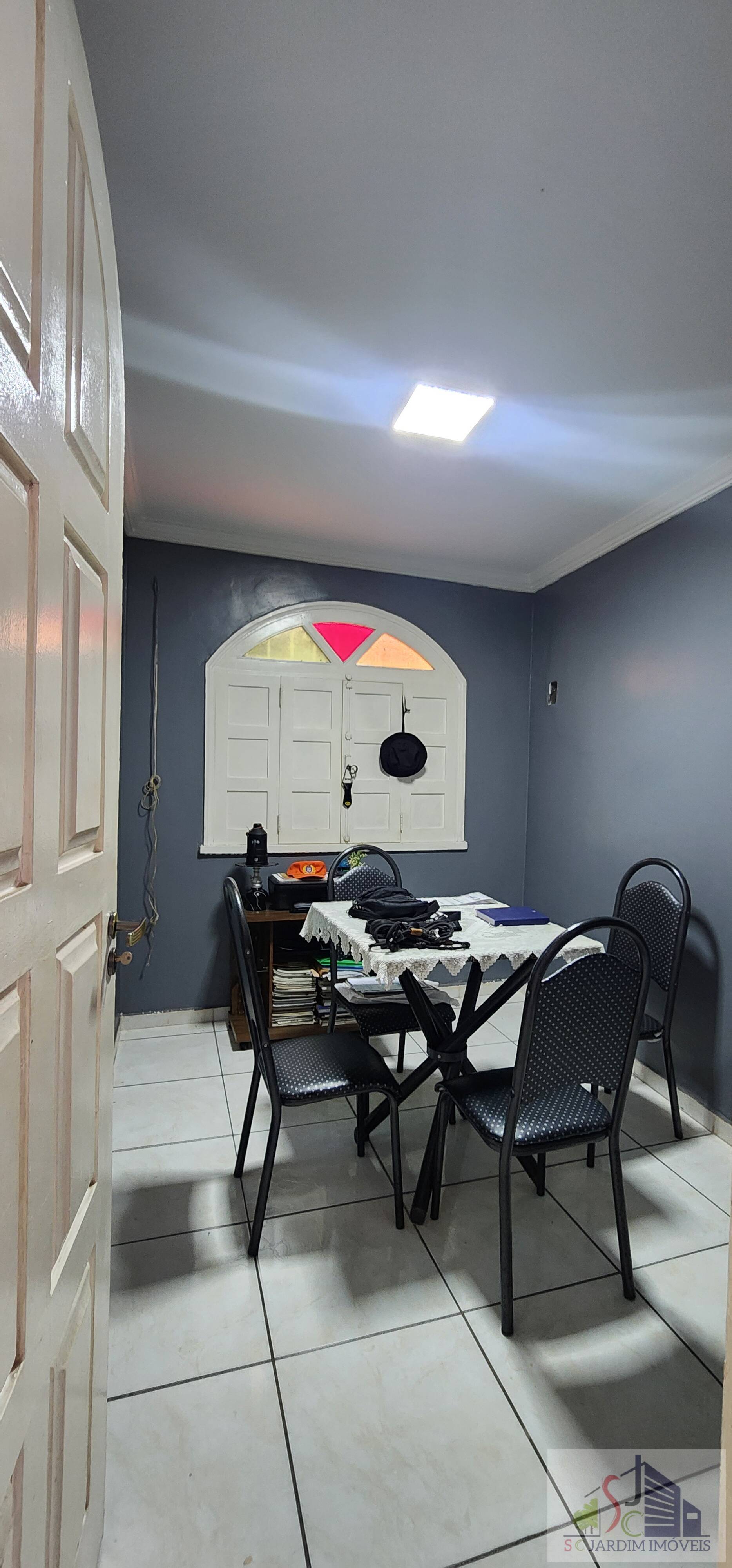 Casa à venda com 3 quartos, 221m² - Foto 7