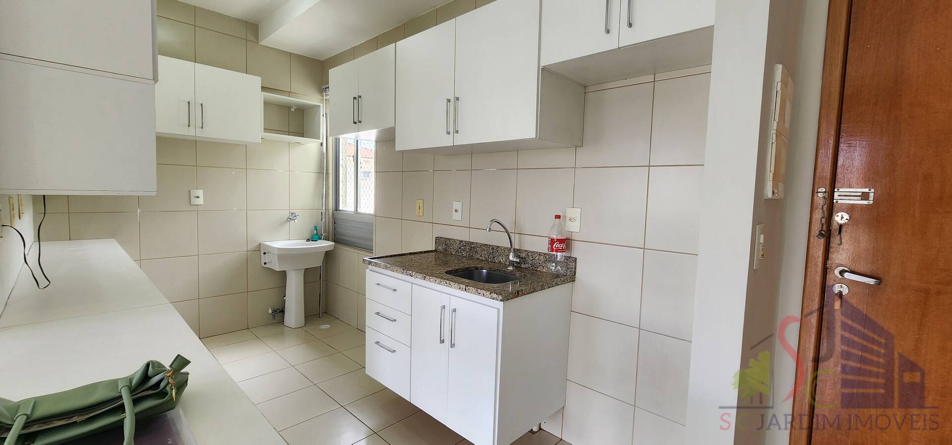 Apartamento para alugar com 3 quartos, 73m² - Foto 2